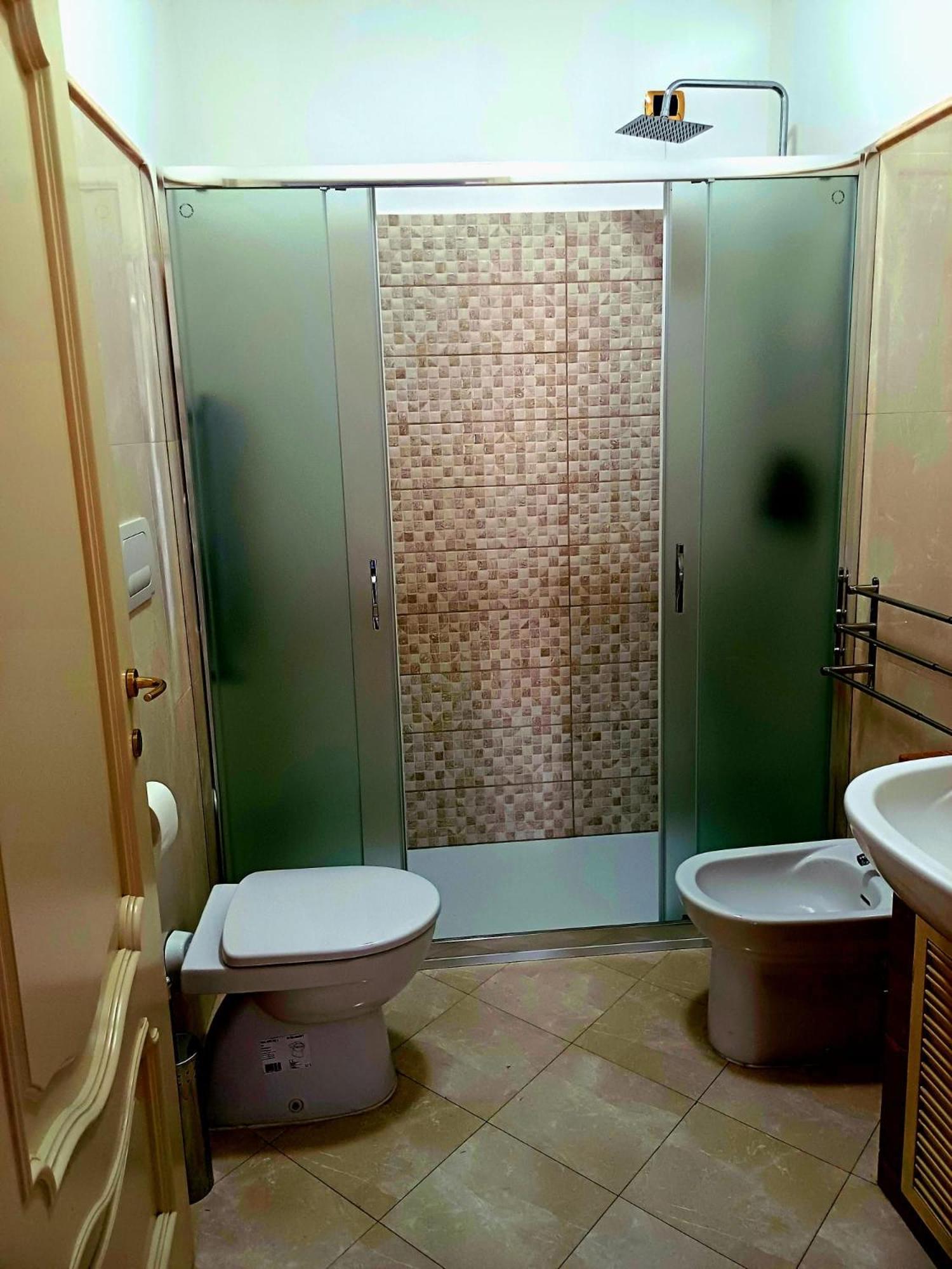 La Casetta Di Miriam A Piazza Di Spagna Rom